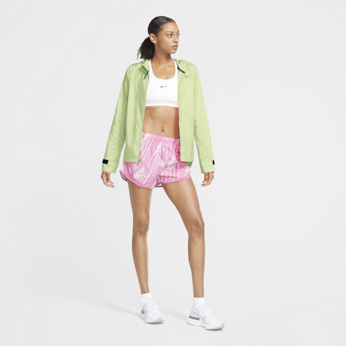 Women's Nike Essential Run Jacket - CU3217-303