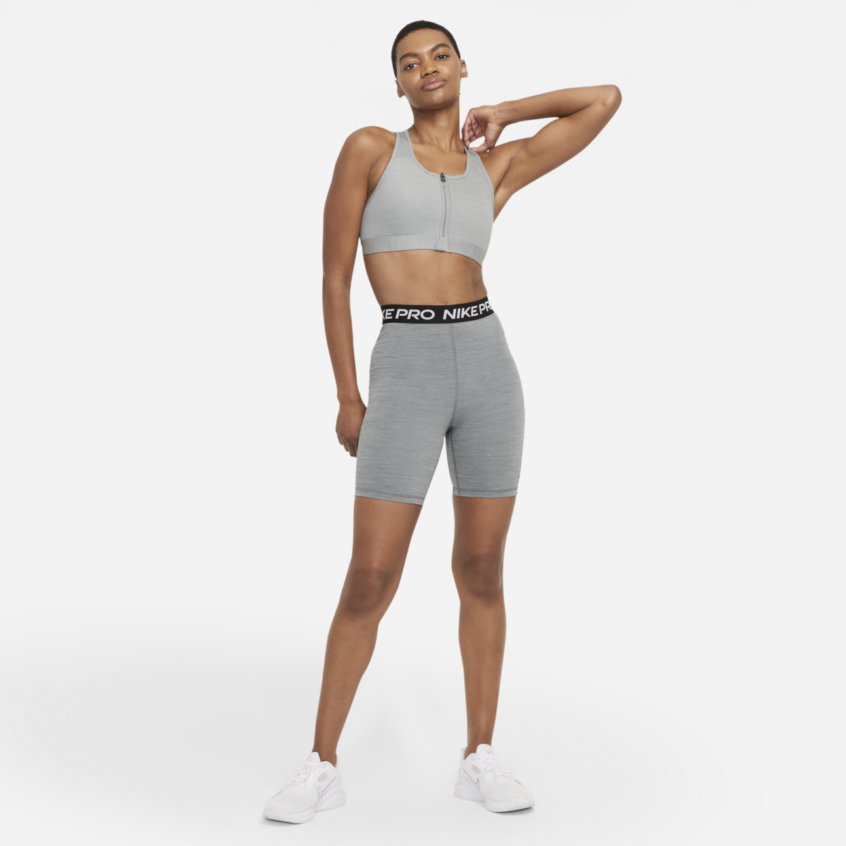 Women's Nike Swoosh Zip Sports Bra - DD1205-073