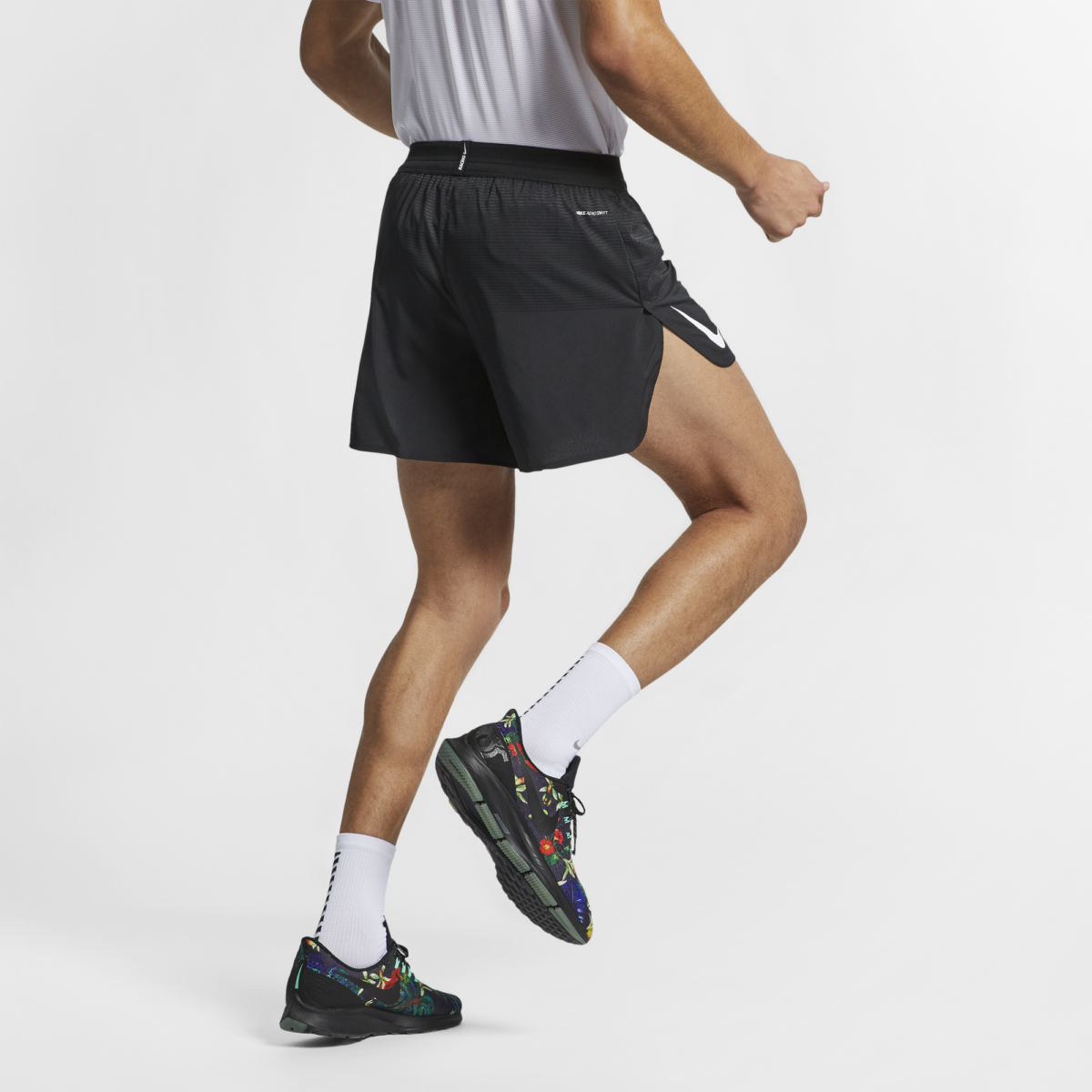  Men's Nike Aeroswift 5" Short AQ5302-010