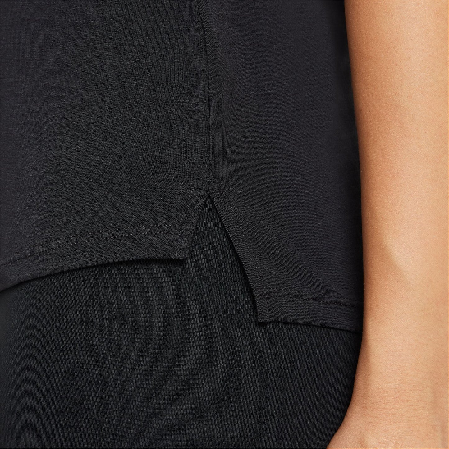  Women's Nike One Luxe Tank - DD0615-010