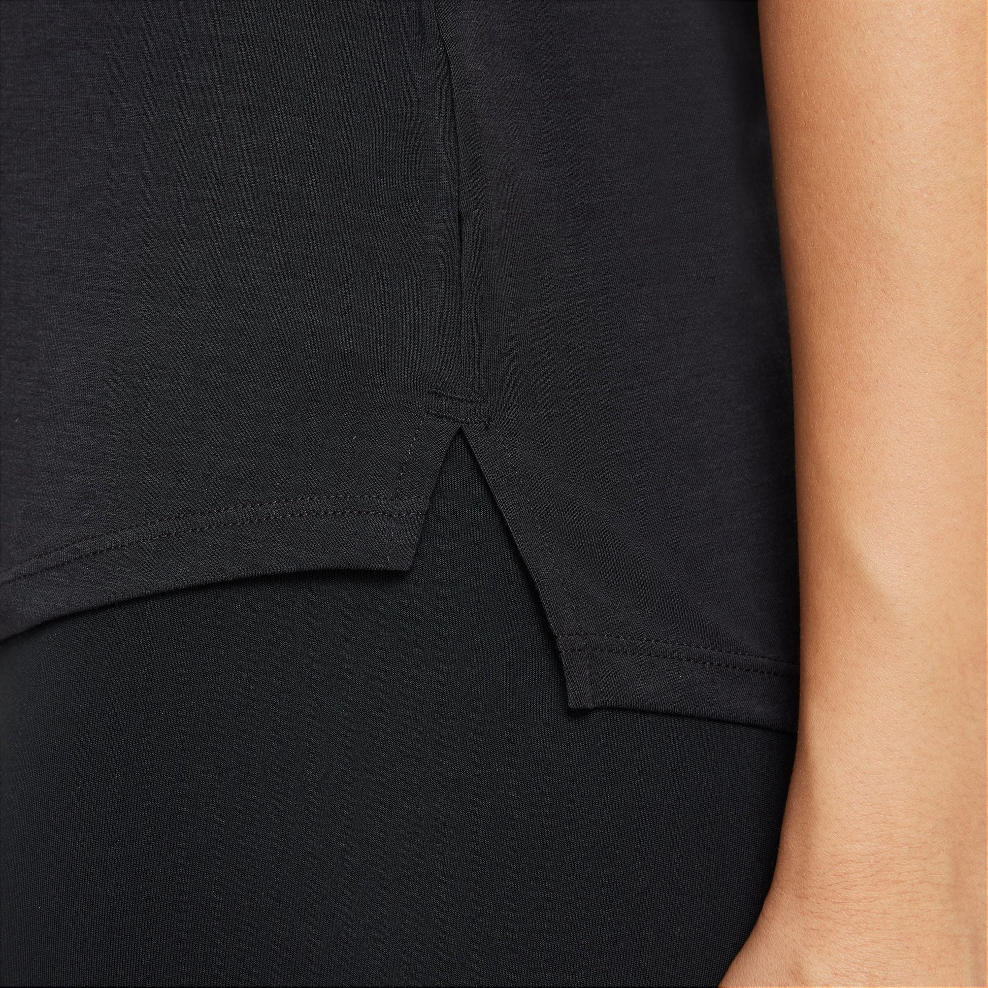  Women's Nike One Luxe Tank - DD0615-010