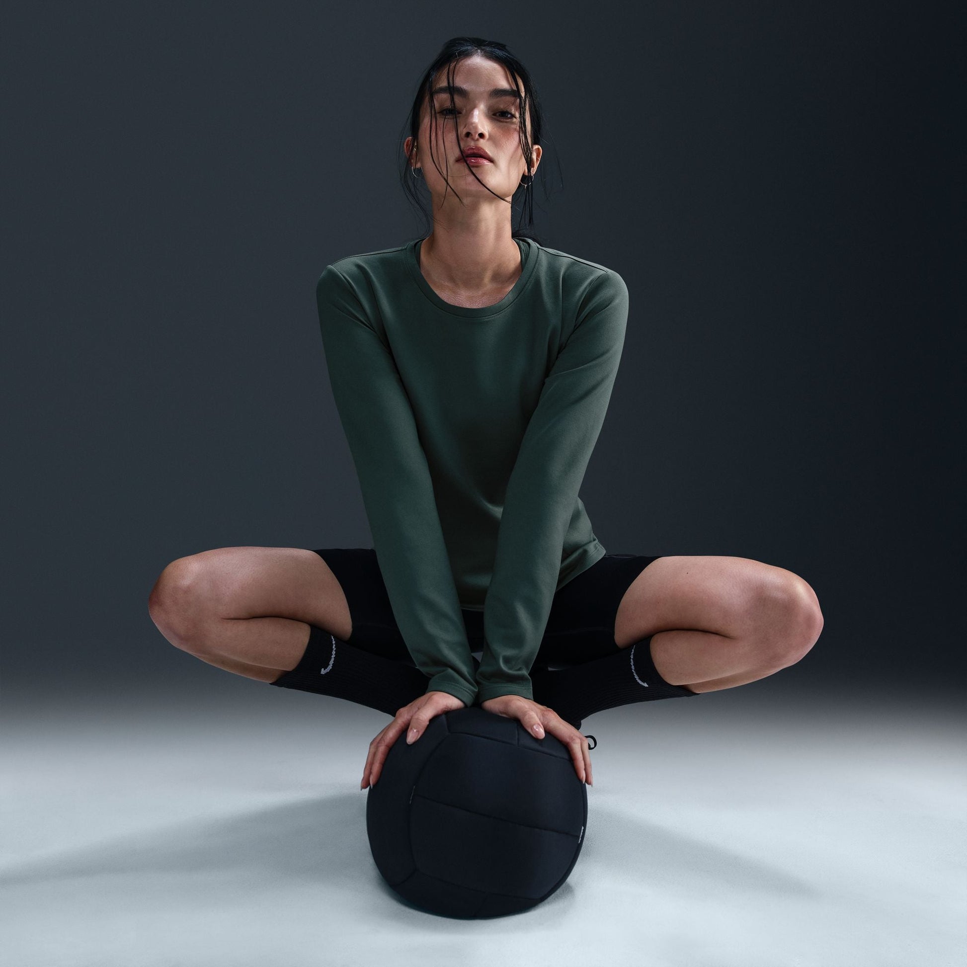  Women's Nike Nike Therma-FIT One Long Sleeve - DD4927-338