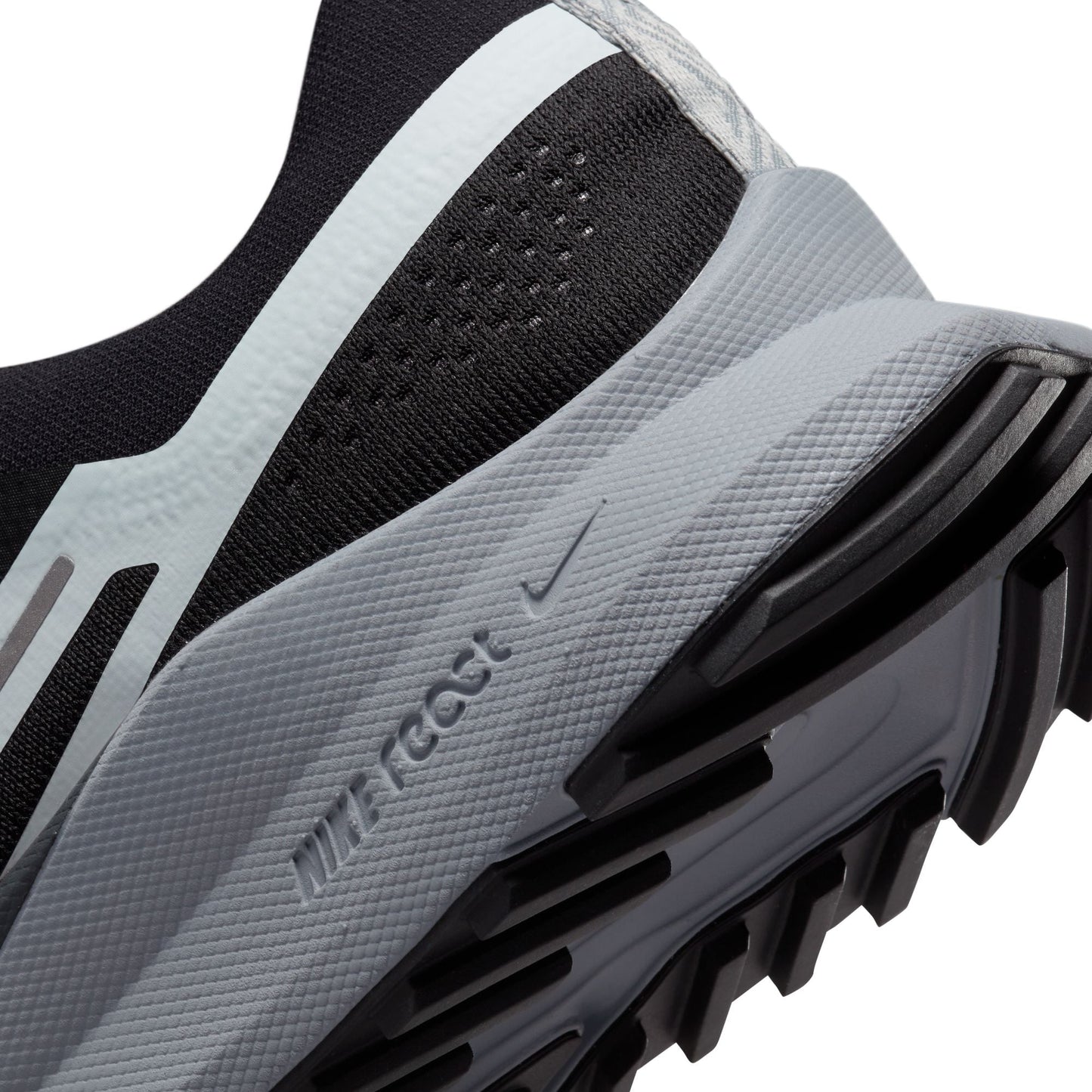  Men's Nike Pegasus Trail 4 - DJ6158-001