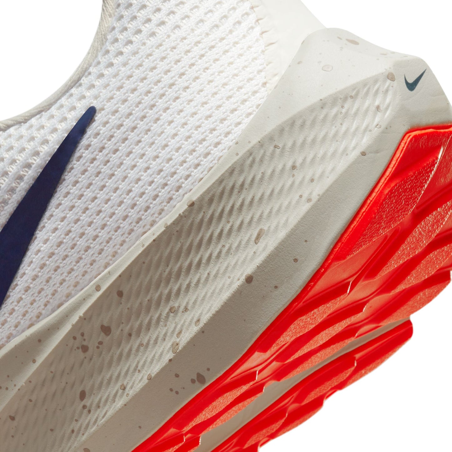  Men's Nike Pegasus 40 - DV3853-100