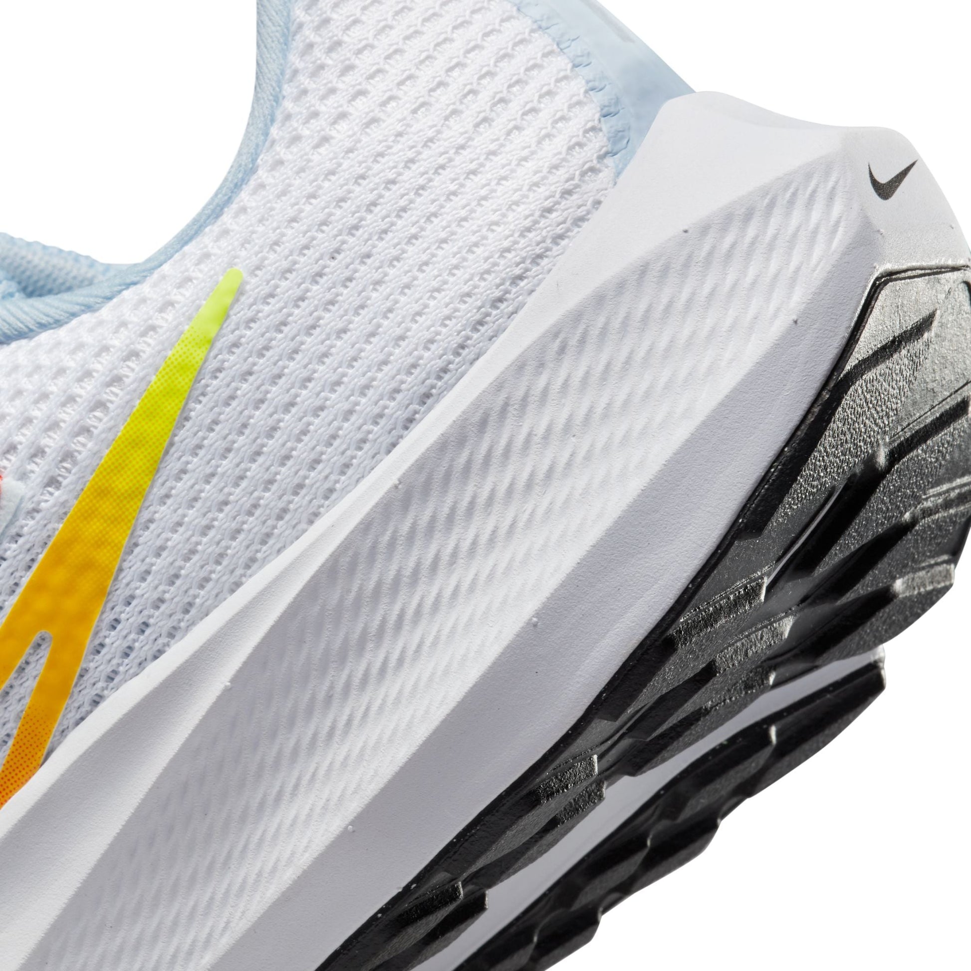  Women's Nike Pegasus 40 - DV3854-102
