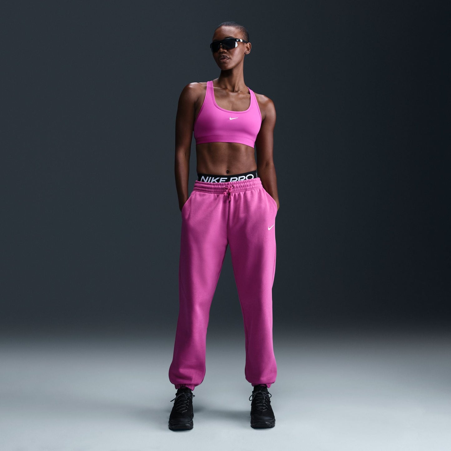 Women's Nike Swoosh Light Support Bra - DX6817-518