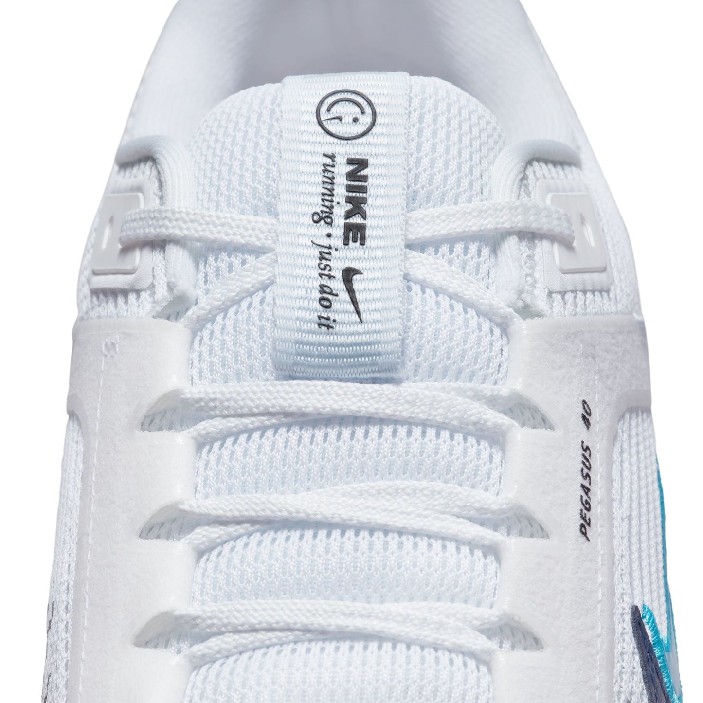  Men's Nike Pegasus 40 Premium - FB7179-100