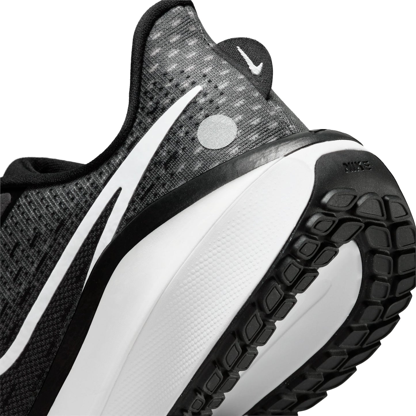 Women's Nike Vomero 17 - FB8502-001