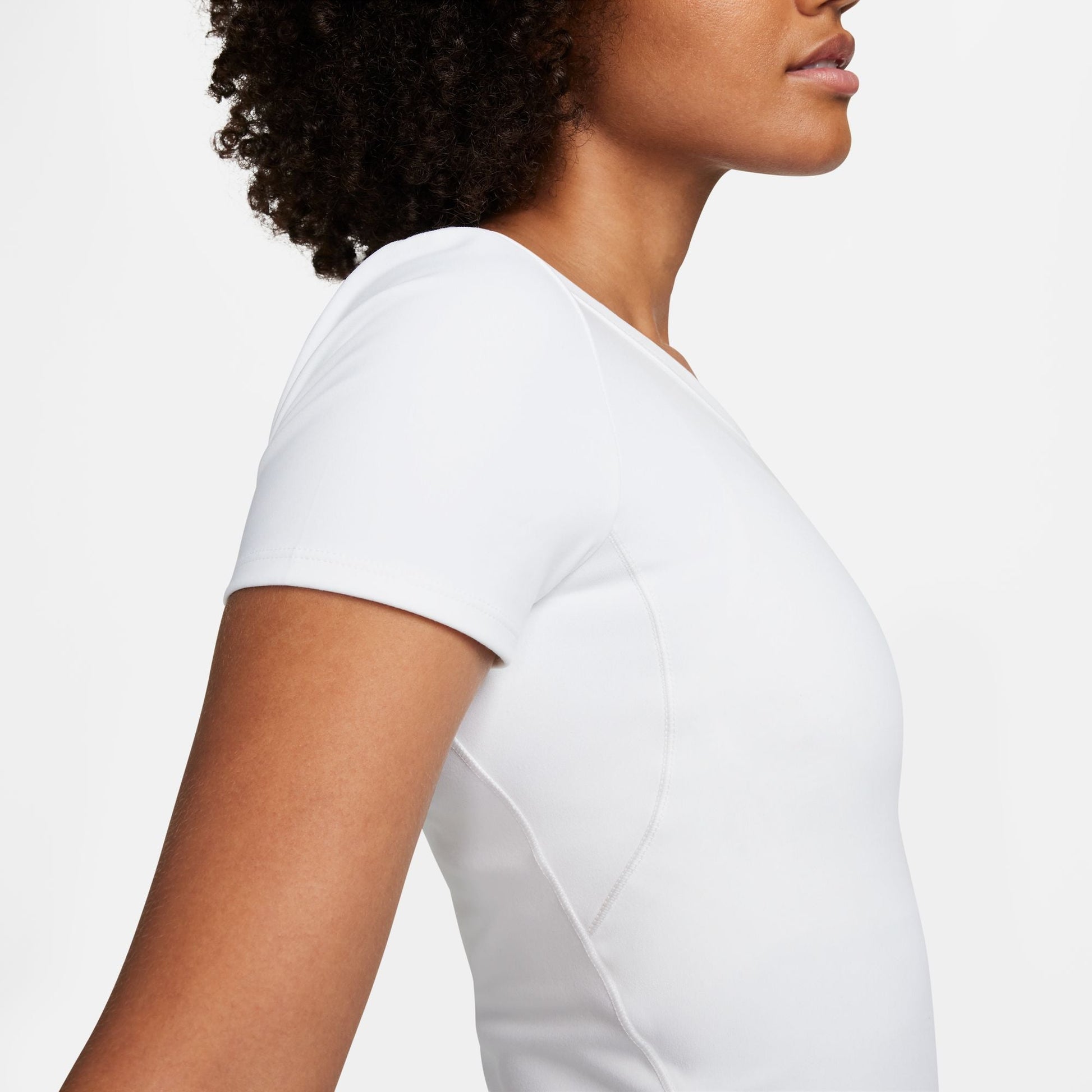  Women's Nike One Fitted Cropped Top - FN2804-100