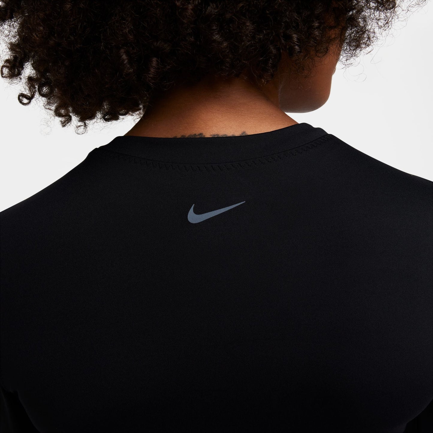  Women's Nike One Fitted Long Sleeve Top - FQ2148-010