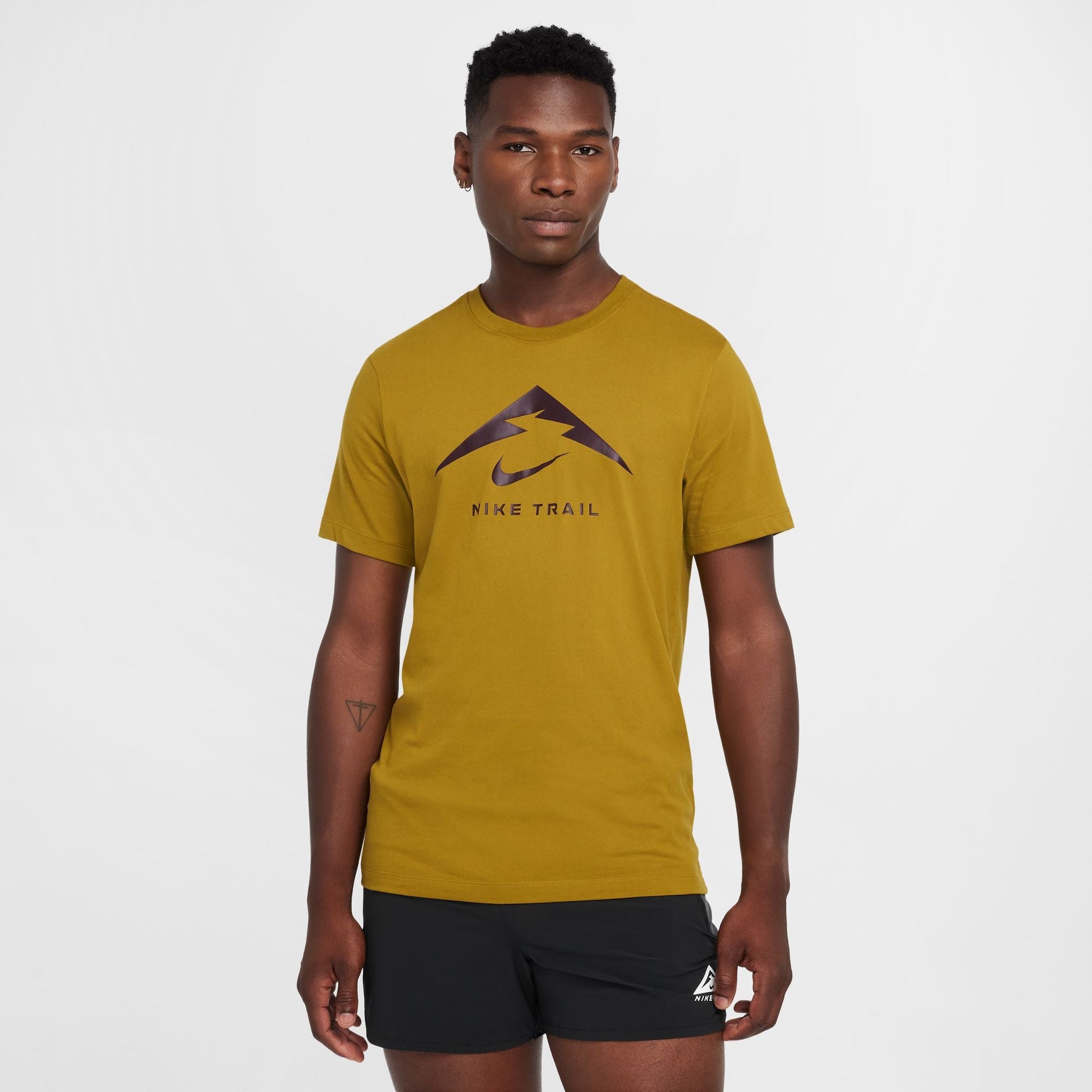  Men's Nike Dri-FIT Trail Logo T-Shirt - FQ3914-716