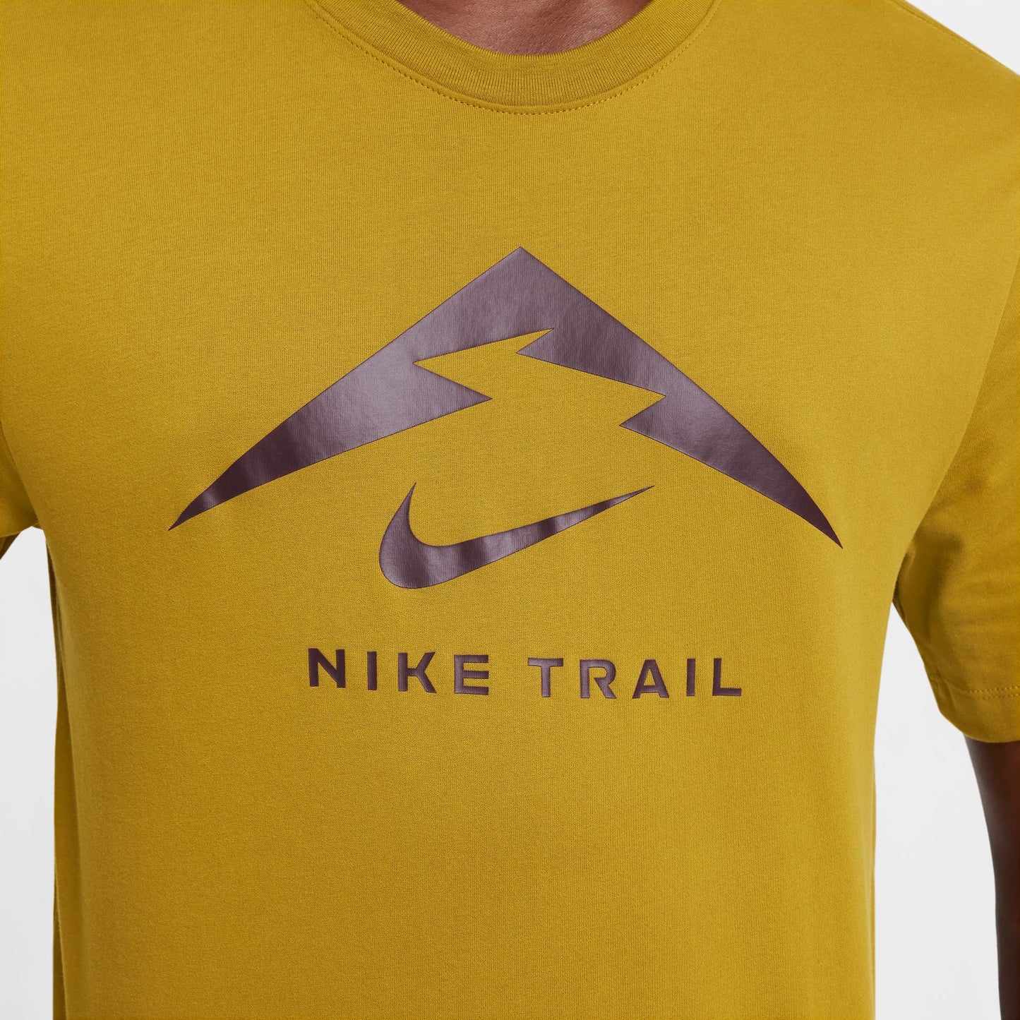  Men's Nike Dri-FIT Trail Logo T-Shirt - FQ3914-716