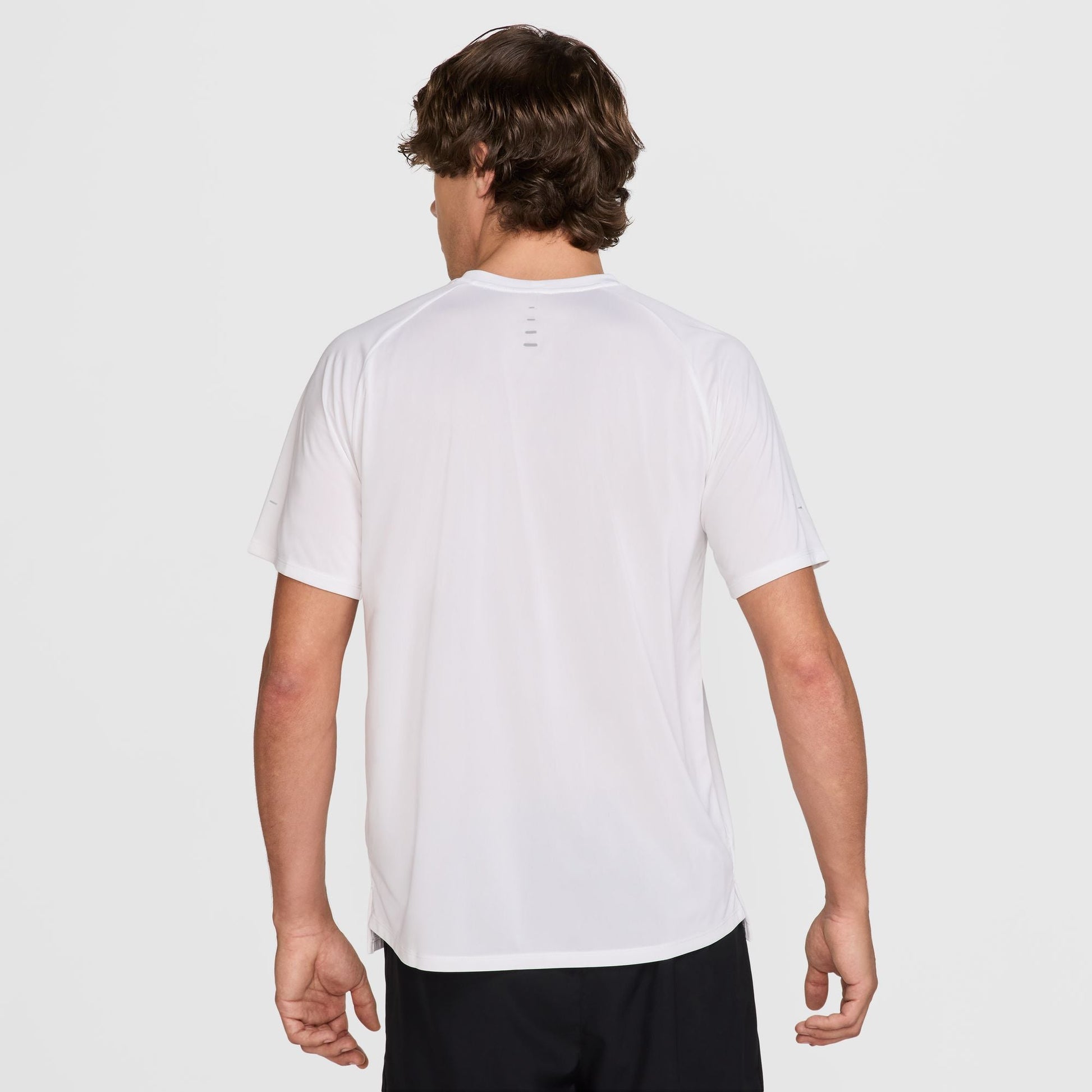  Men's Nike Stride Short Sleeve - HV5203-100