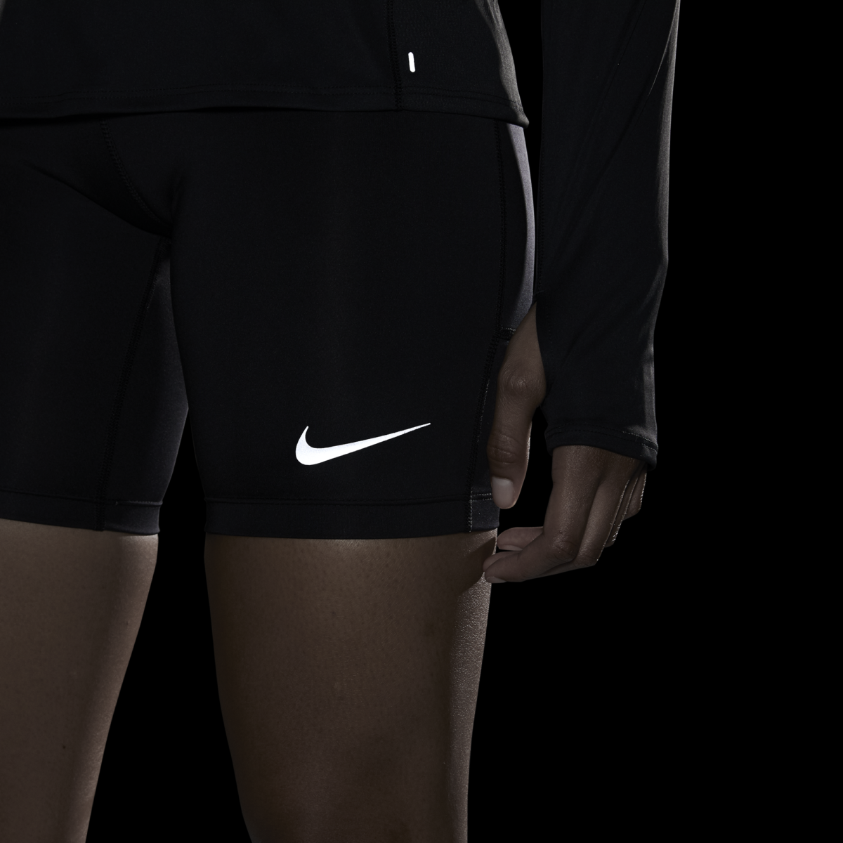  Women Nike Fast Short - CJ2373-010