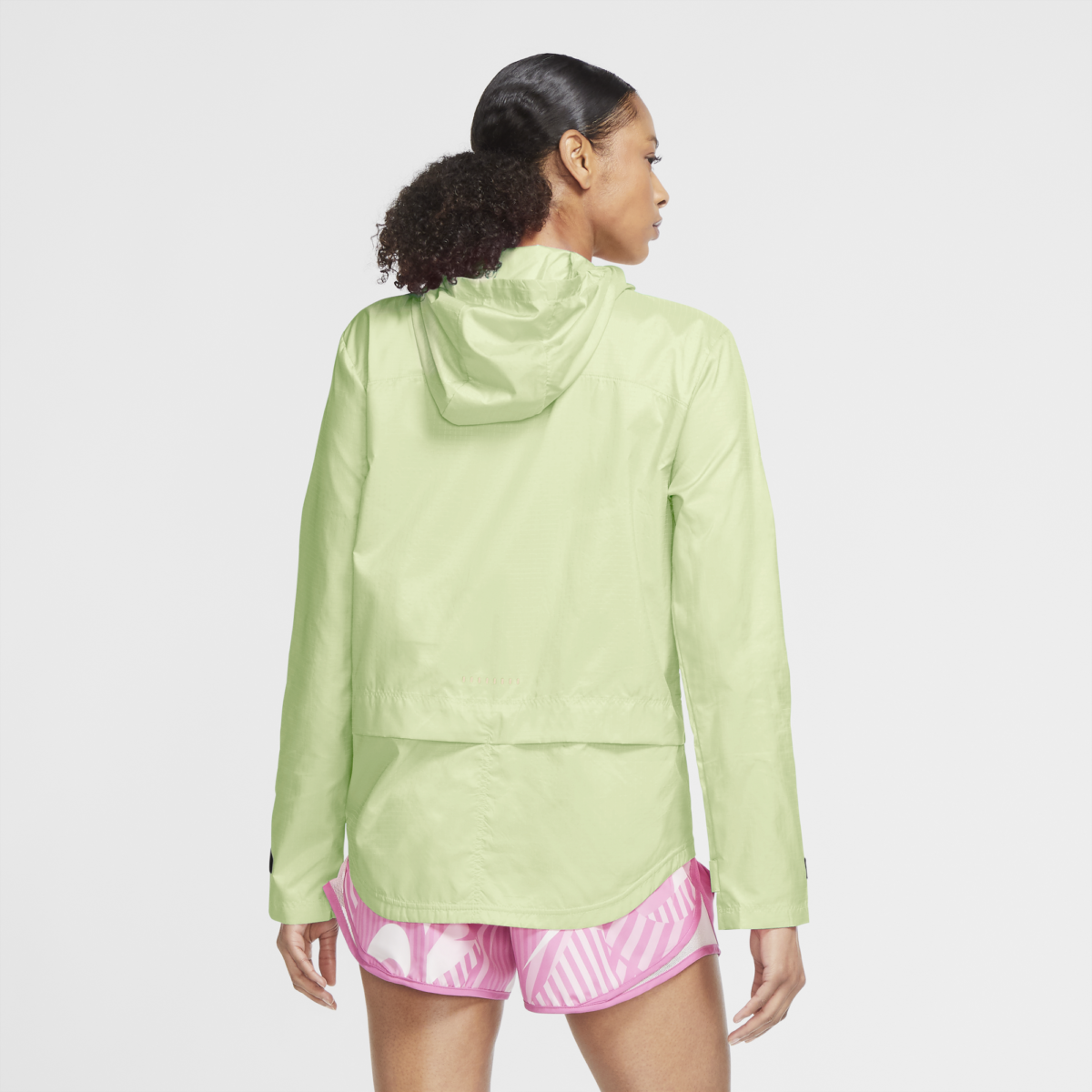  Women's Nike Essential Run Jacket - CU3217-303